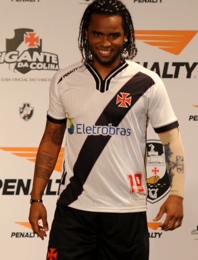 Carlos Alberto trocou com o campo pelas passarelas para apresentar o novo uniforme do Vasco